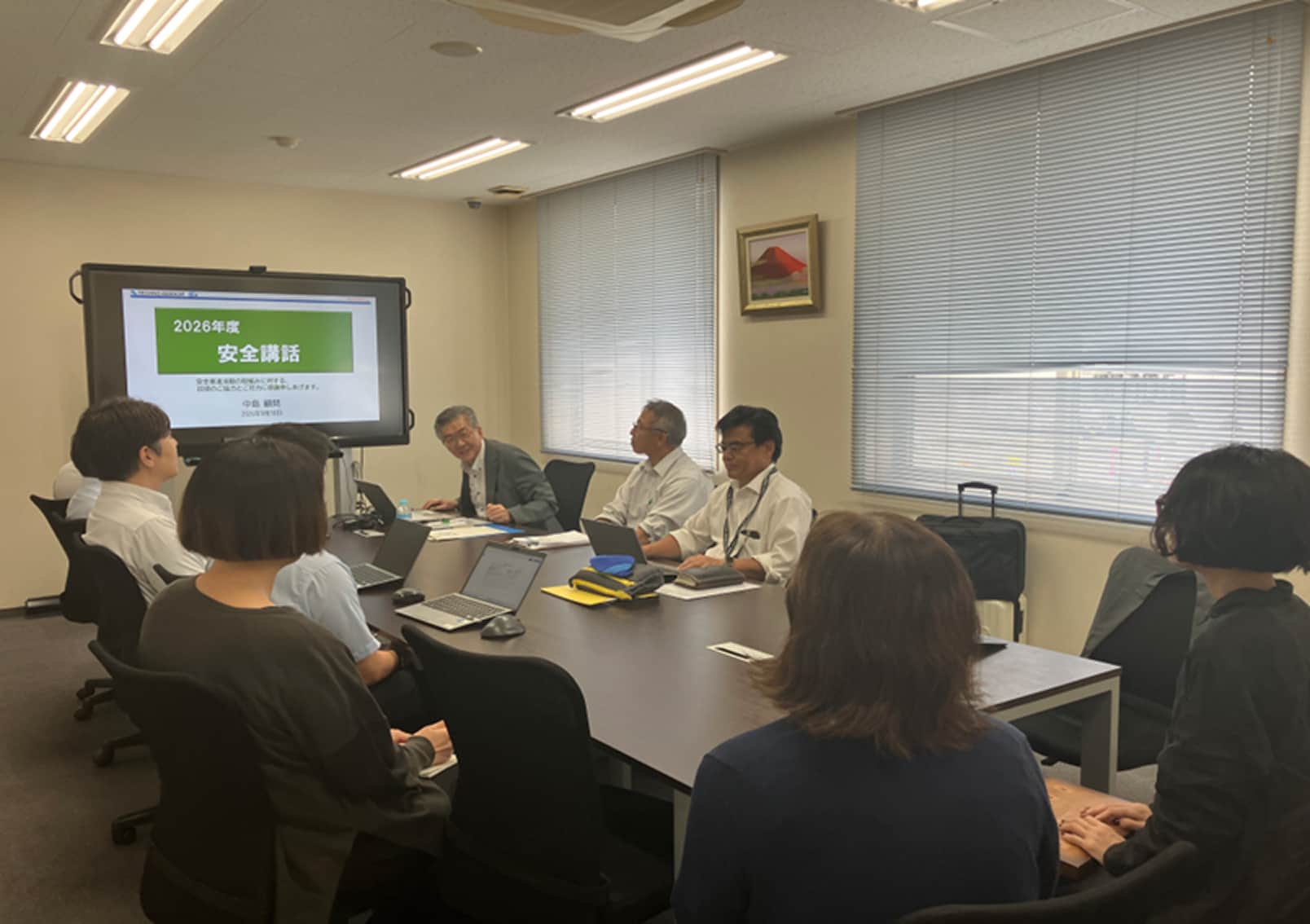 金沢営業所での従業員向け説明会の様子